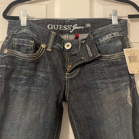 Guess Jeans - Picture 2 of 6
